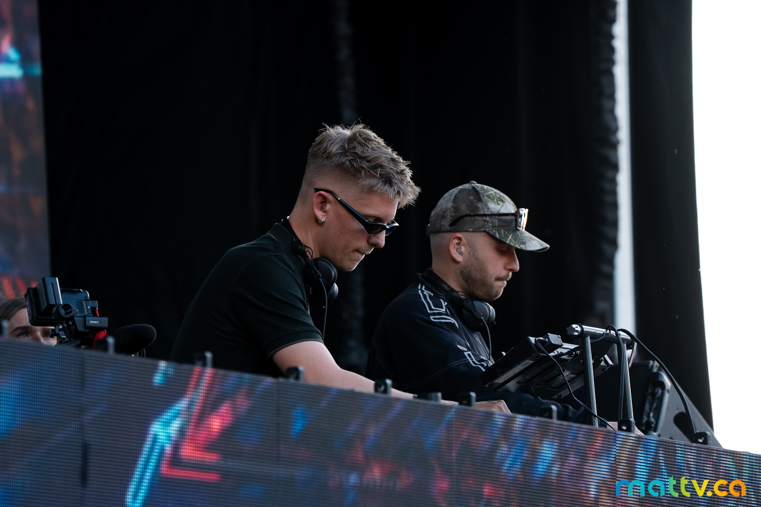 des DJs au Piknik Électronik
