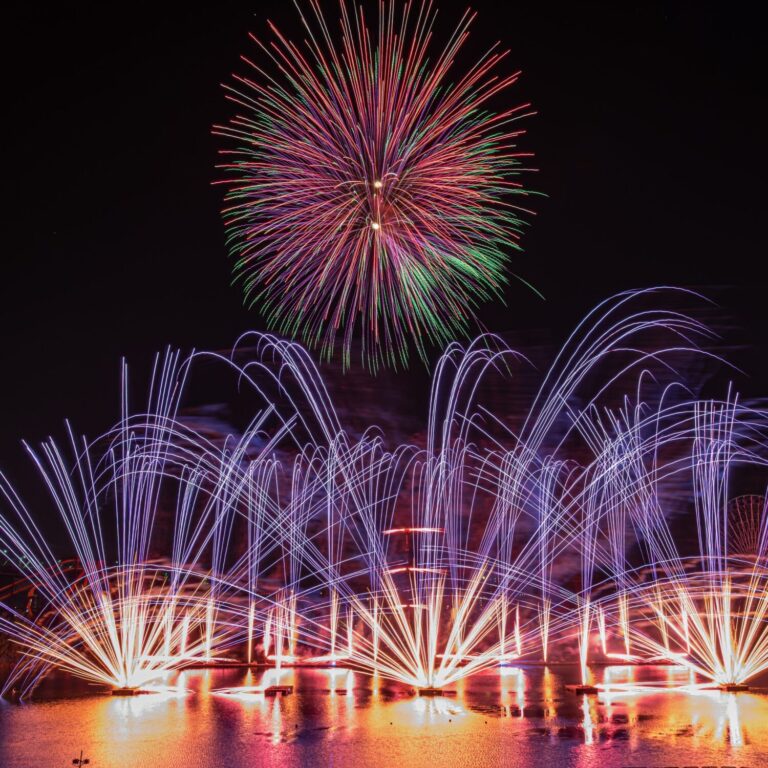 Une journée à La Ronde teintée par les feux de la France