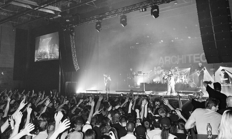Entre hurlements et harmonies : ERRA et Architects en furie