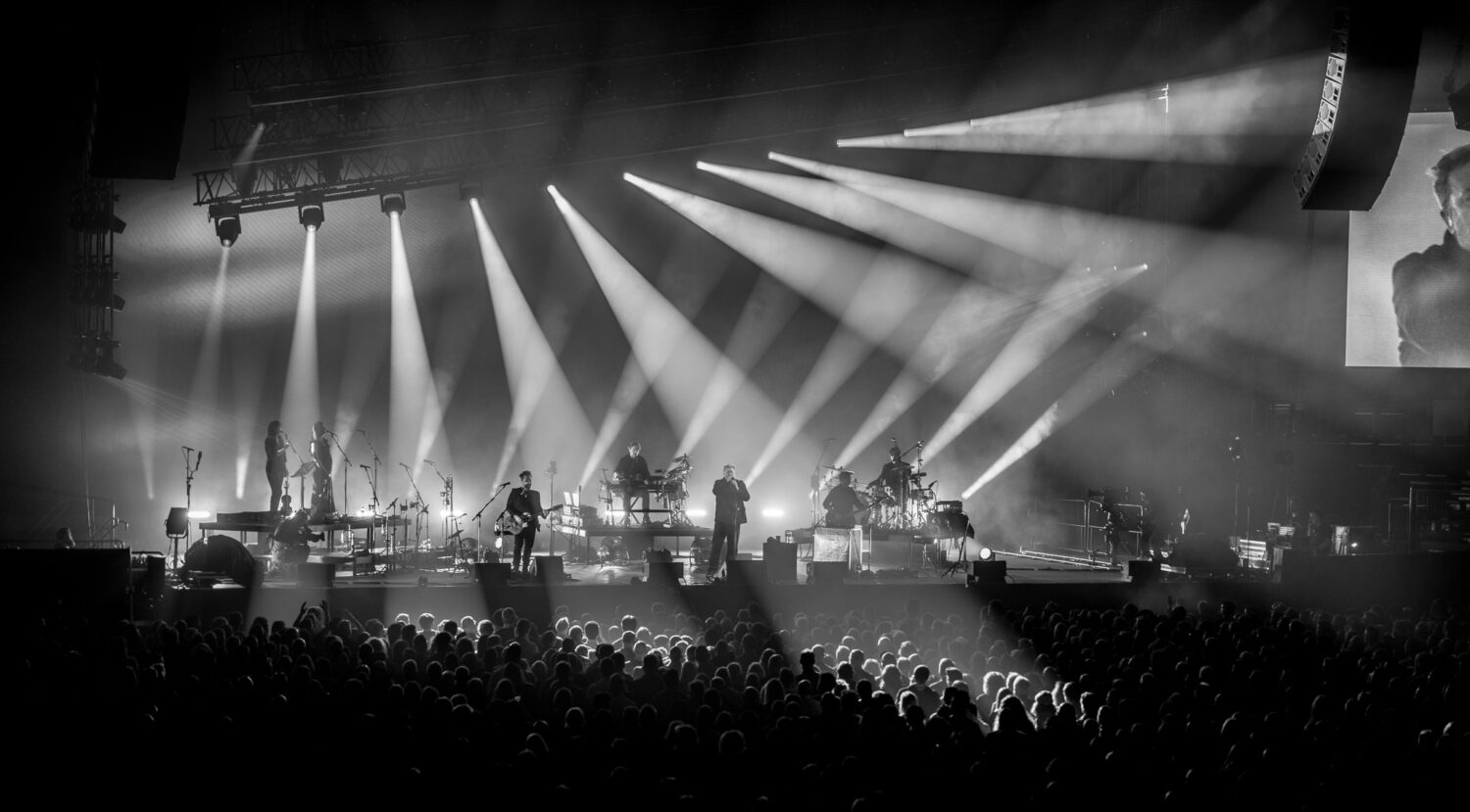 foule MTELUS pour Elbow