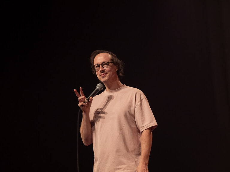 « Un Spectacle » : Première heure pour Pascal Cameron