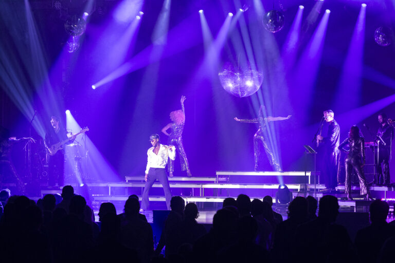 Avenue 54 – Disco Show