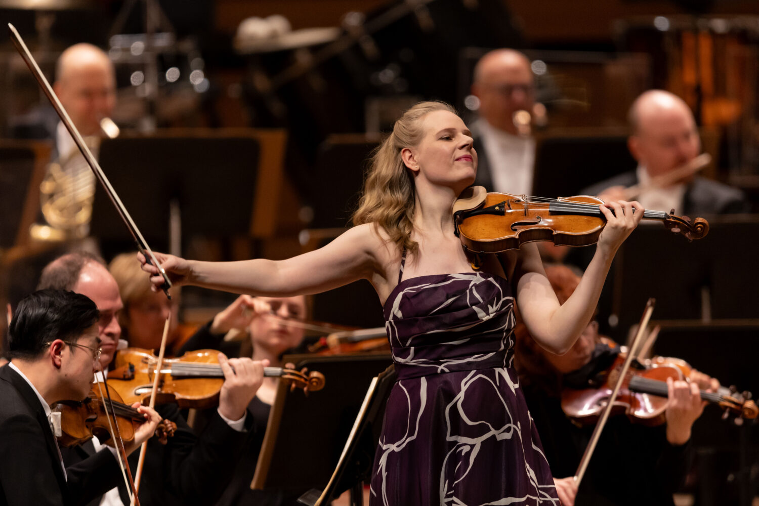la violoniste néerlandaise Simone Lamsma