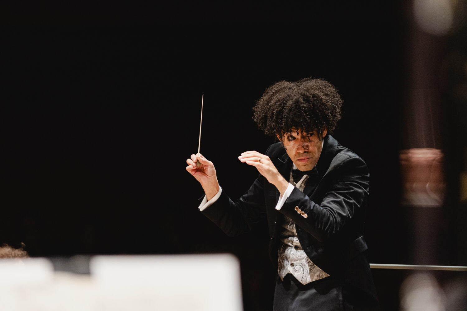 Rafael Payare avec sa baguette