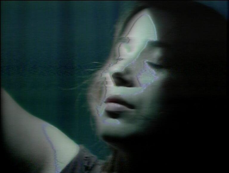 Taverne Tour à la Casa Del popolo : Epopée amoureuse avec N NAO