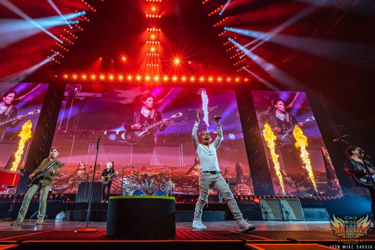 Ultime visite de Journey à Montréal