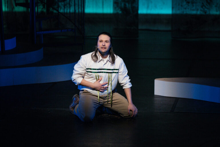 Tupqan: nos territoires intérieures chez Duceppe