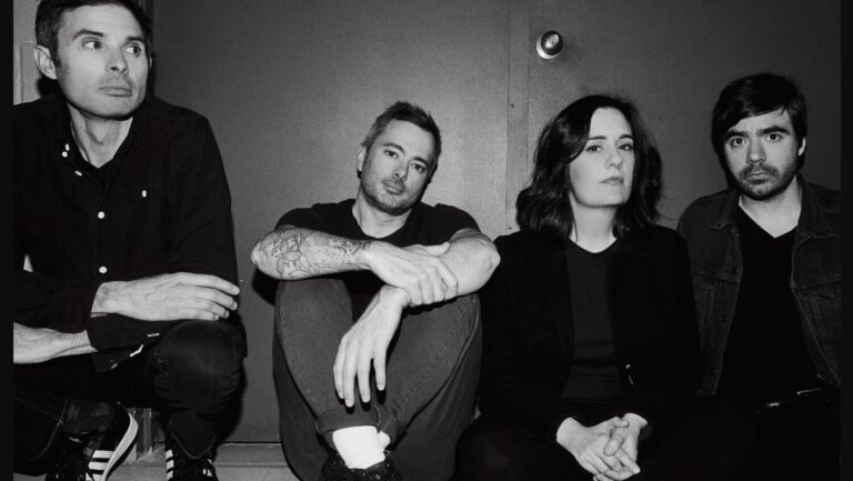 «Vive la musique Québécoise» Vulgaires Machins la révolte au Théâtre Beanfield