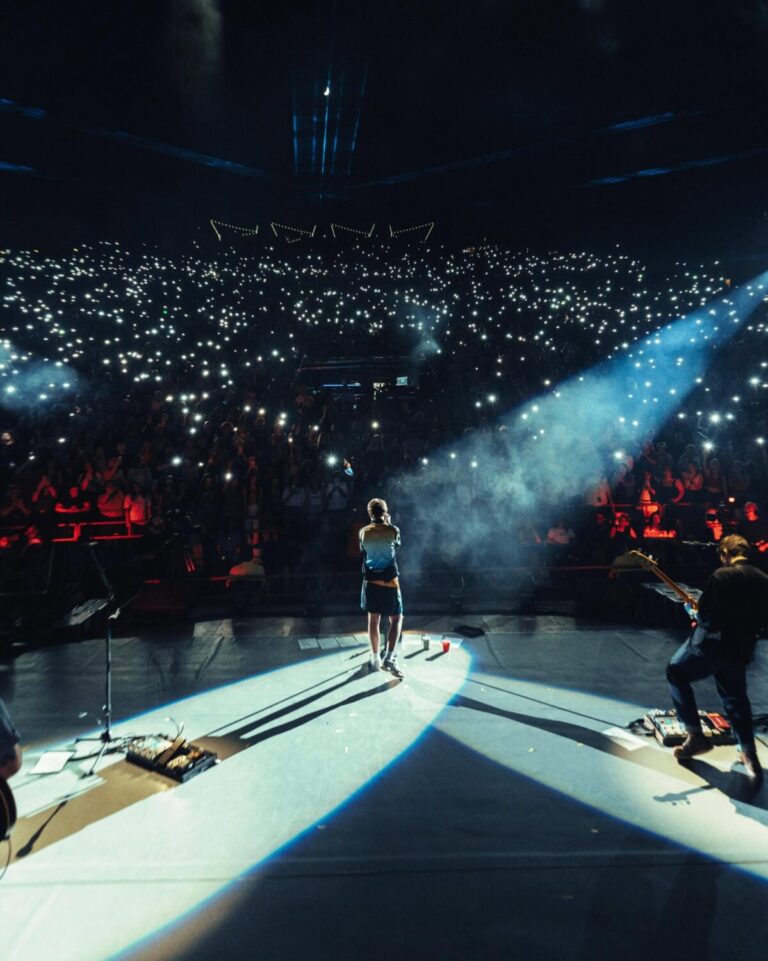 Louis Tomlinson : HOW DID WE GET HERE ?