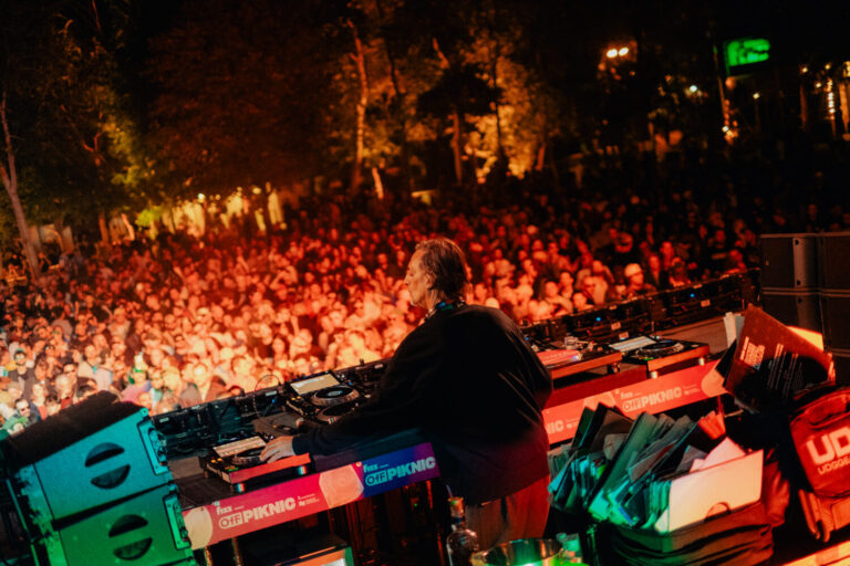 OfF Piknic: Ricardo Villalobos